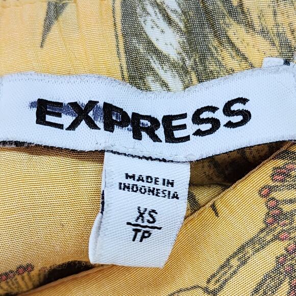 Express Women’s XS Yellow Floral Ruffle Sleeve Halter Cold Shoulder Crop Top Boh - Picture 12 of 13